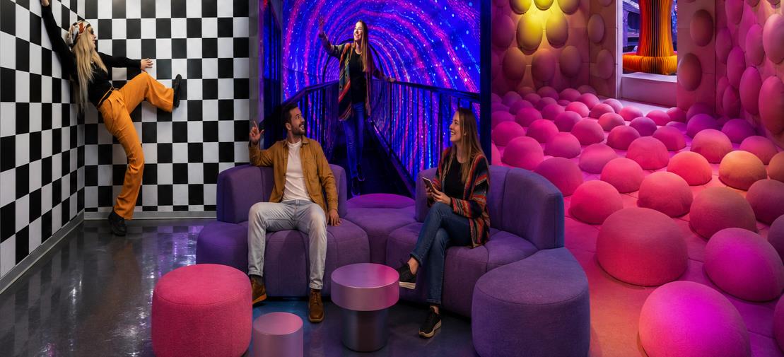 Themed lounge and café area